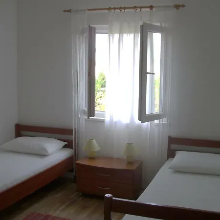 Apartment Ruzmarin *