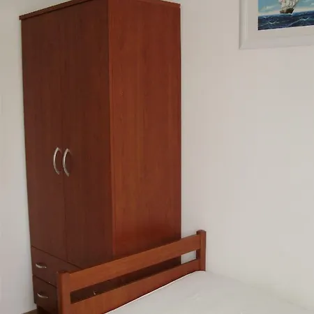 Ruzmarin Apartment Vrsi