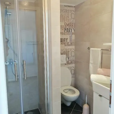 Ruzmarin Apartment Vrsi