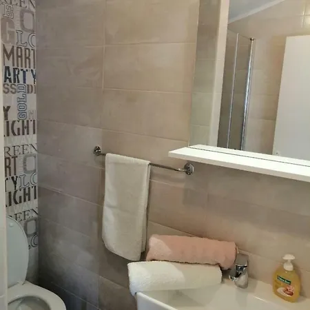 Ruzmarin Apartment *