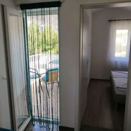 Ruzmarin Apartment *