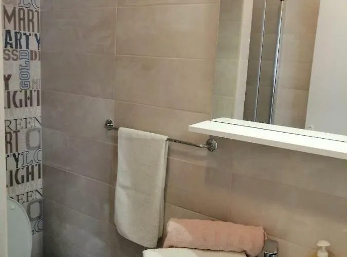 Ruzmarin Apartman *