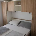 Ruzmarin Apartman Vrsi