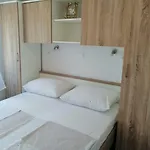 Ruzmarin Apartman Vrsi