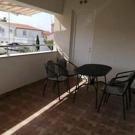 Ruzmarin Apartment