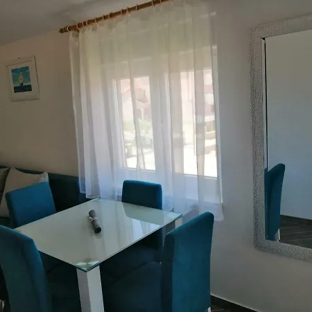 Apartment Ruzmarin