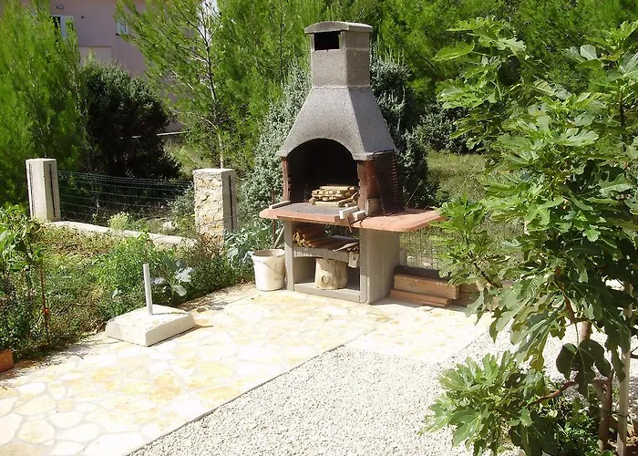 Apartment Ruzmarin Vrsi