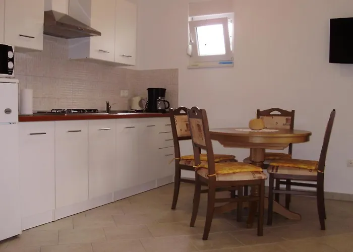 Apartment Ruzmarin *