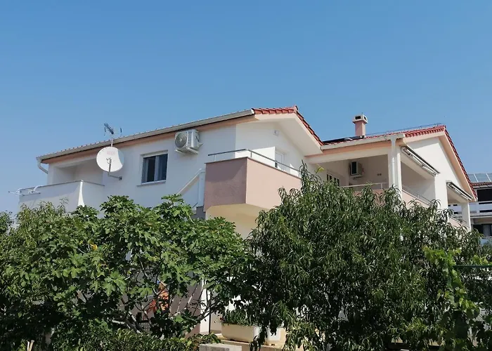 Ruzmarin Apartment Vrsi